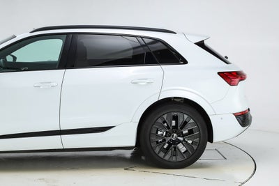 2024 Audi Q8 e-tron Prestige quattro
