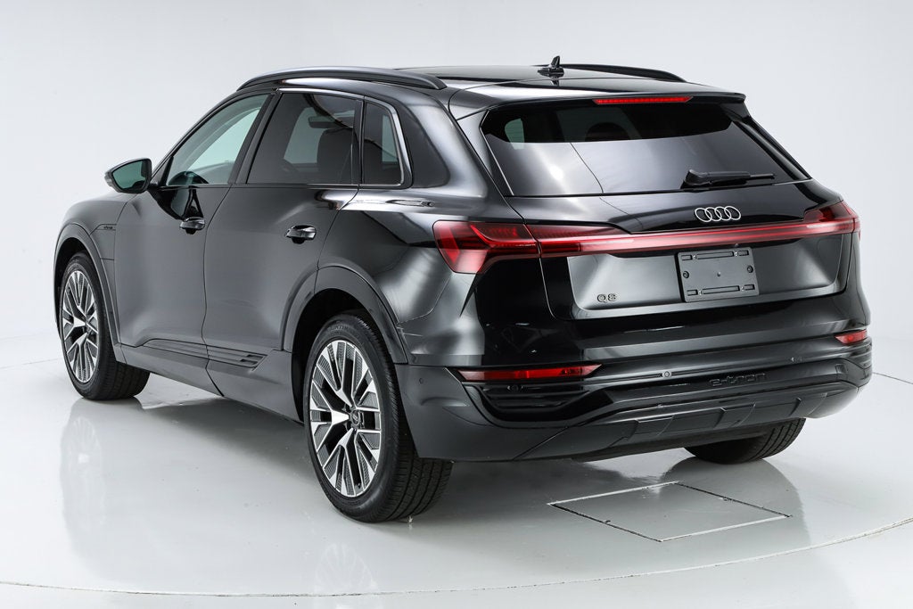2024 Audi Q8 e-tron Prestige quattro