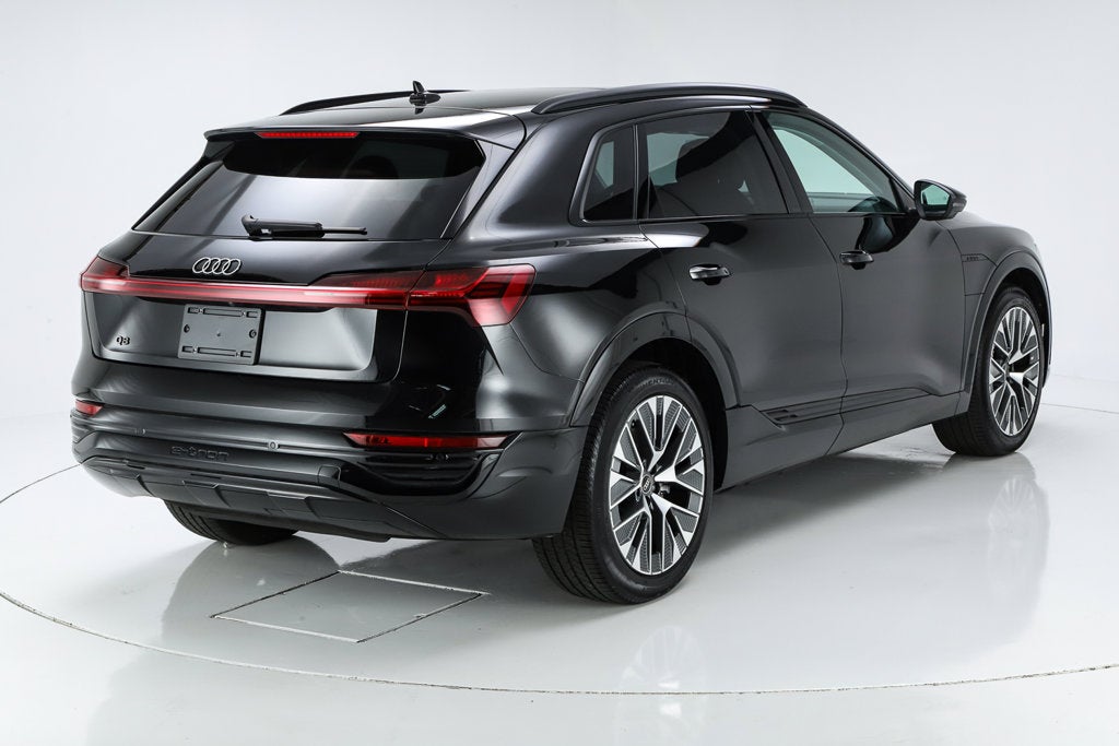 2024 Audi Q8 e-tron Prestige quattro