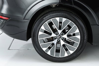 2024 Audi Q8 e-tron Prestige quattro