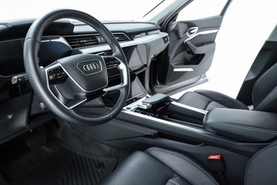 2024 Audi Q8 e-tron Prestige quattro