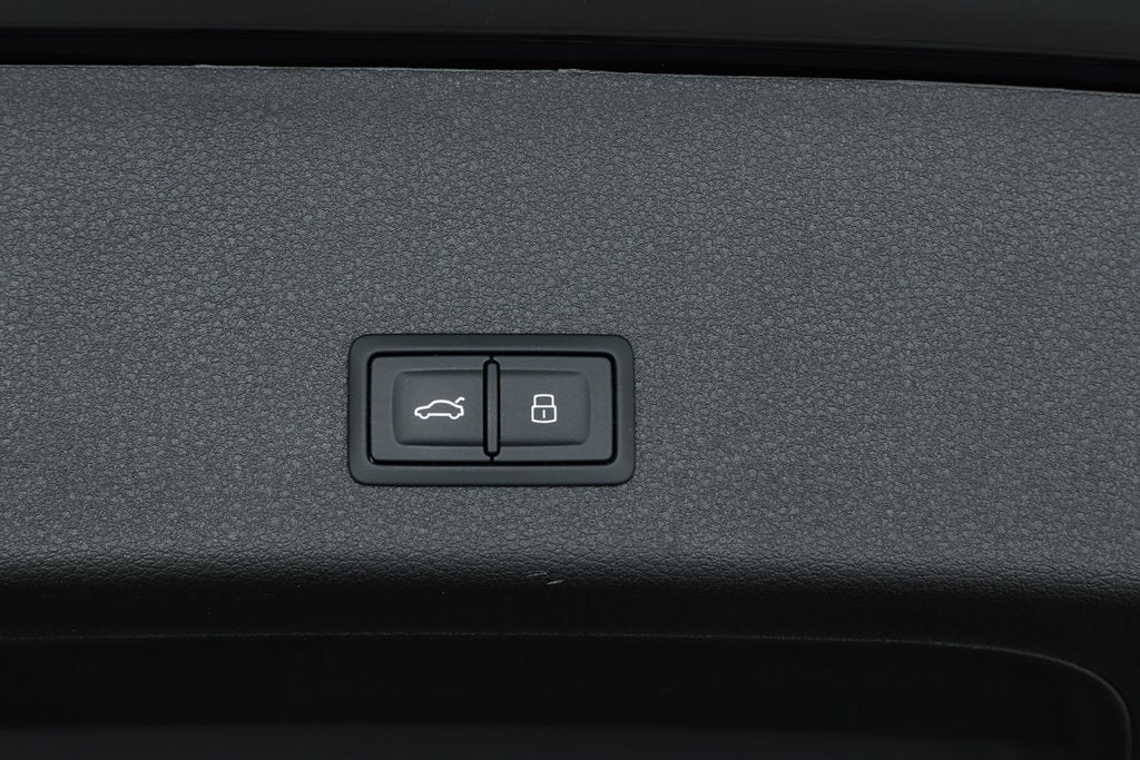 2024 Audi Q8 e-tron Prestige quattro