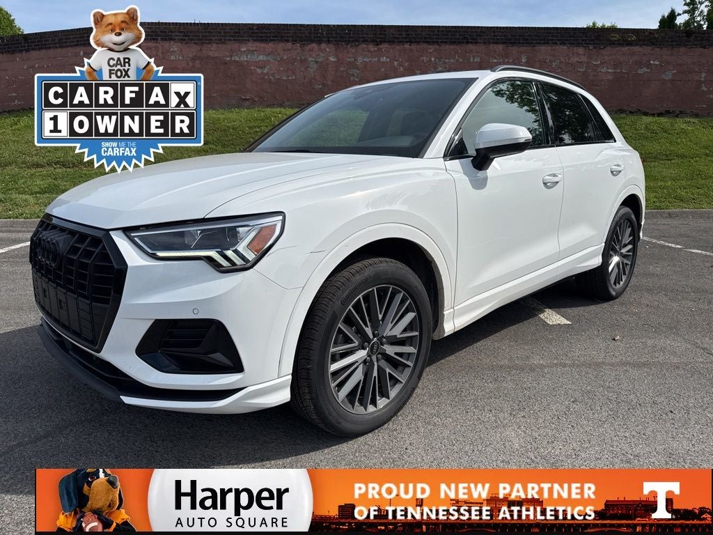 2023 Audi Q3 Premium quattro