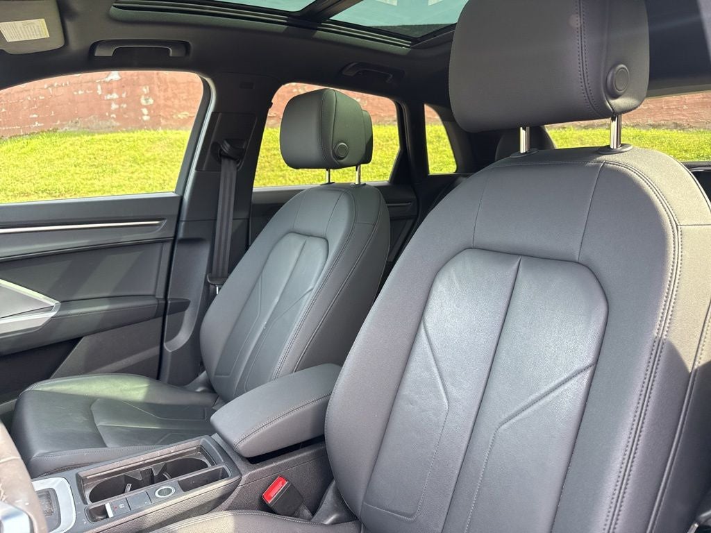 2023 Audi Q3 Premium quattro