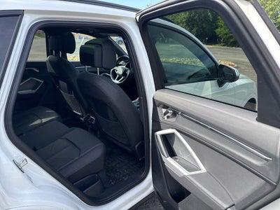 2023 Audi Q3 Premium quattro