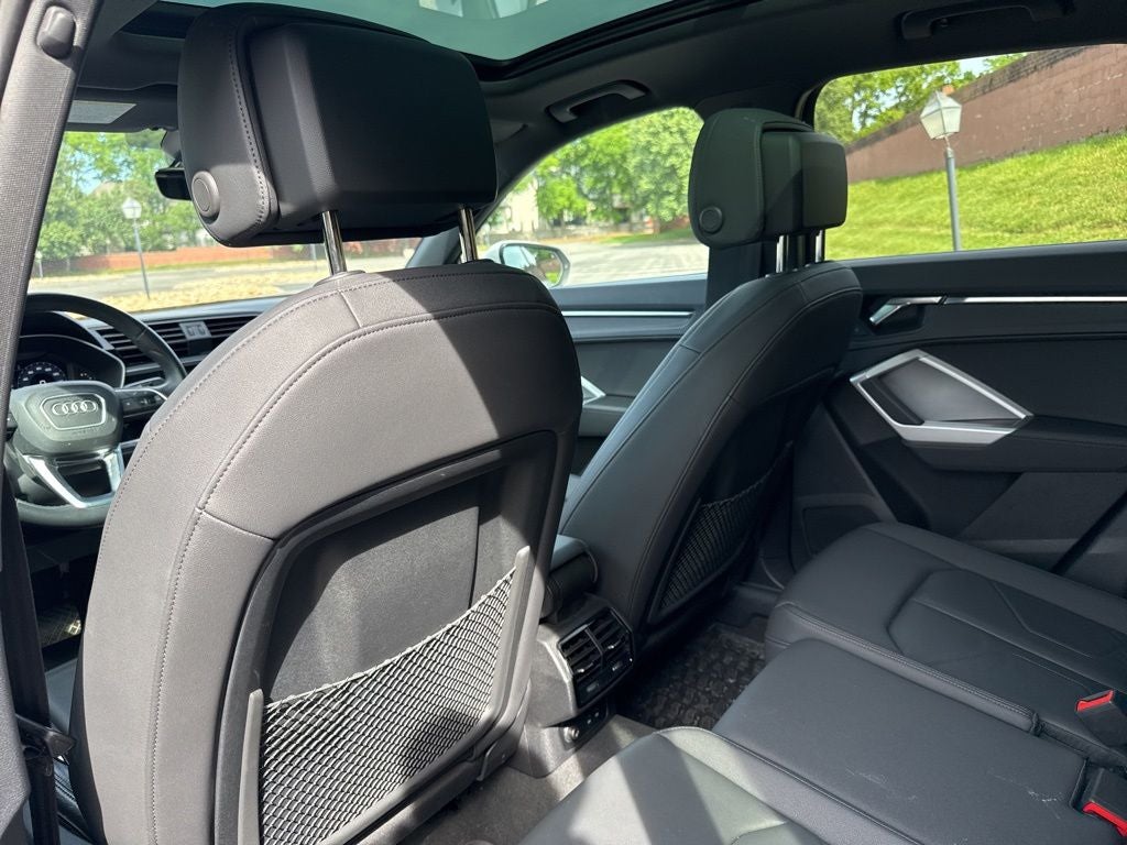 2023 Audi Q3 Premium quattro