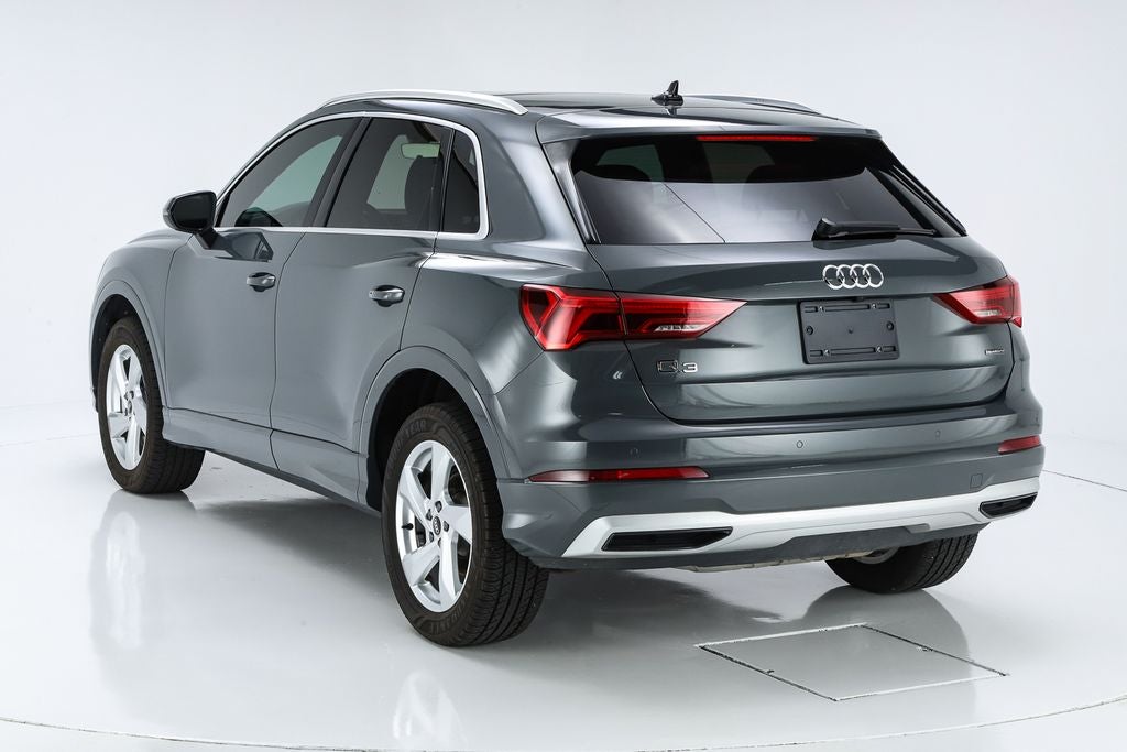 2022 Audi Q3 Premium quattro