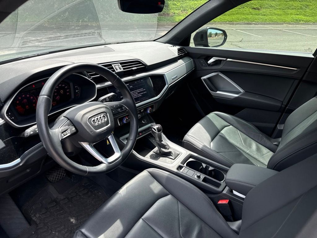 2022 Audi Q3 Premium quattro