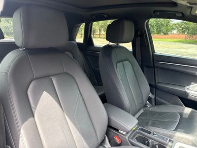 2022 Audi Q3 Premium quattro
