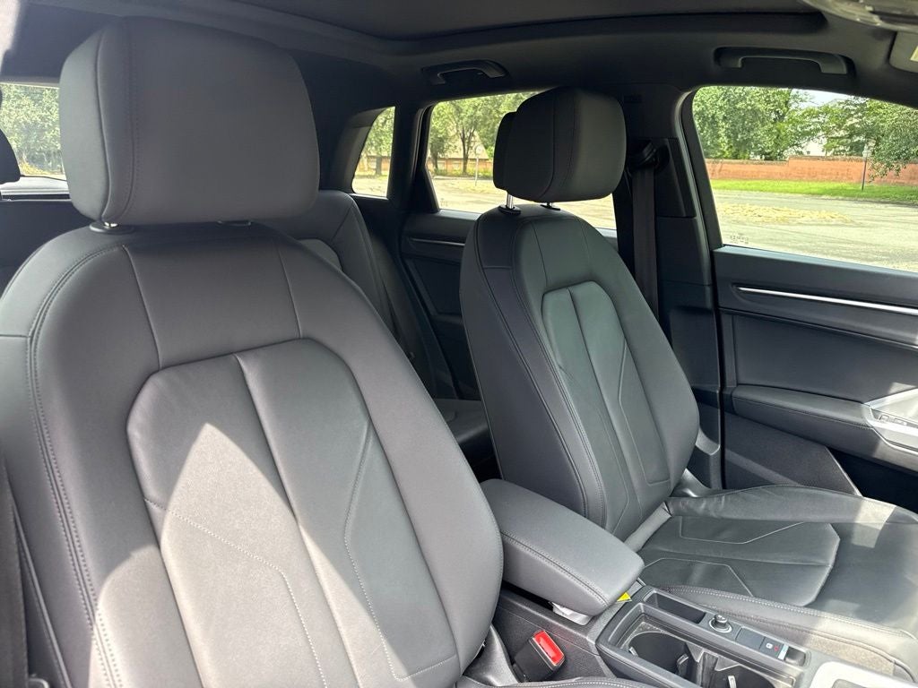 2022 Audi Q3 Premium quattro