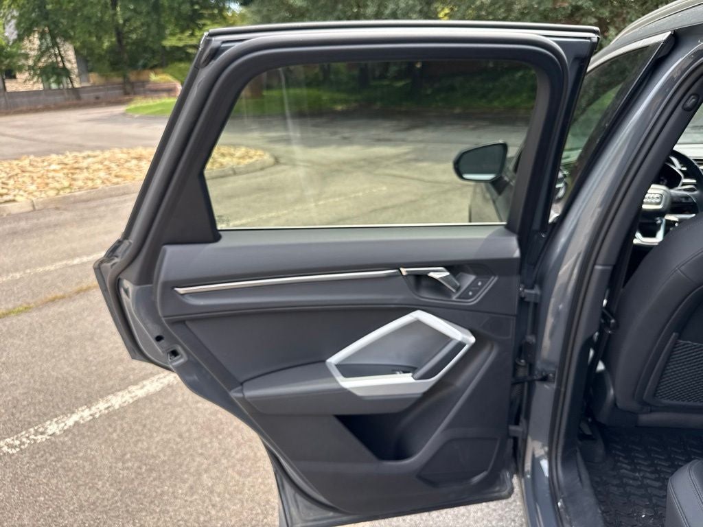 2022 Audi Q3 Premium quattro