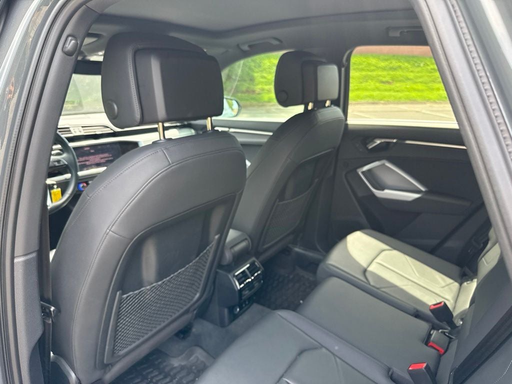 2022 Audi Q3 Premium quattro