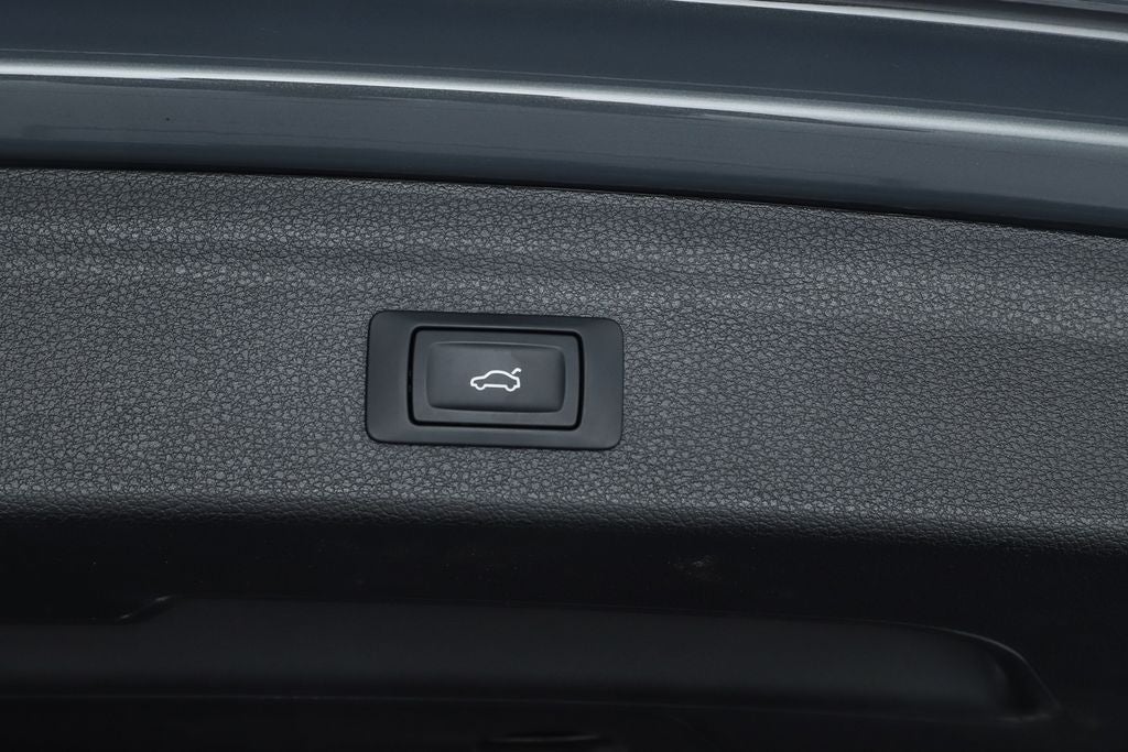 2022 Audi Q3 Premium quattro