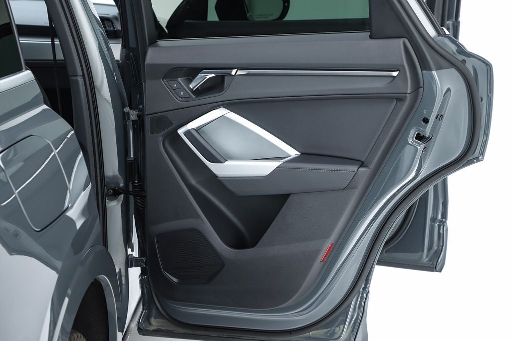 2022 Audi Q3 Premium quattro