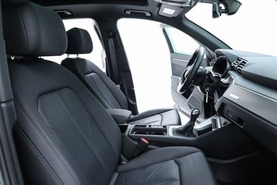 2022 Audi Q3 Premium quattro