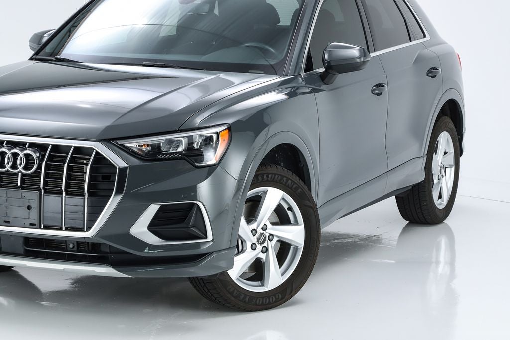 2022 Audi Q3 Premium quattro