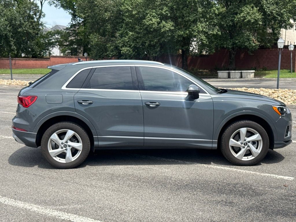 2022 Audi Q3 Premium quattro