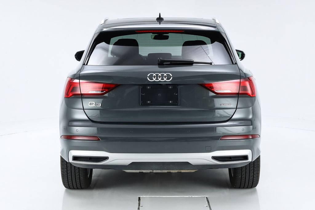 2022 Audi Q3 Premium quattro