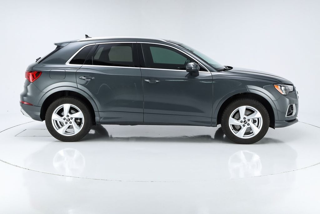 2022 Audi Q3 Premium quattro