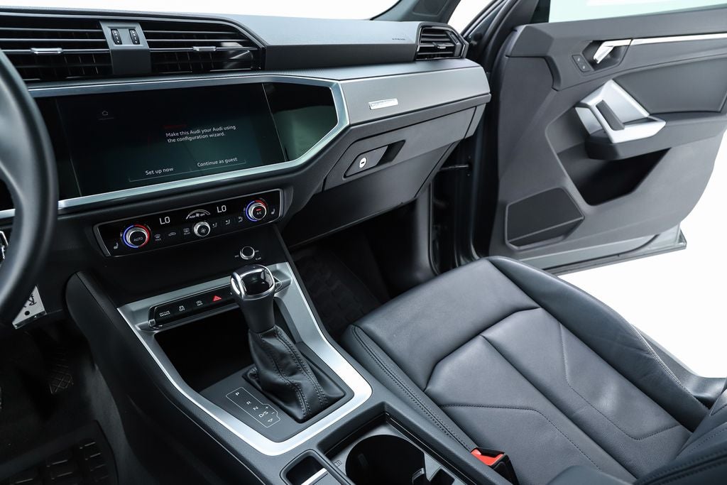 2022 Audi Q3 Premium quattro