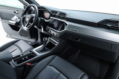 2022 Audi Q3 Premium quattro