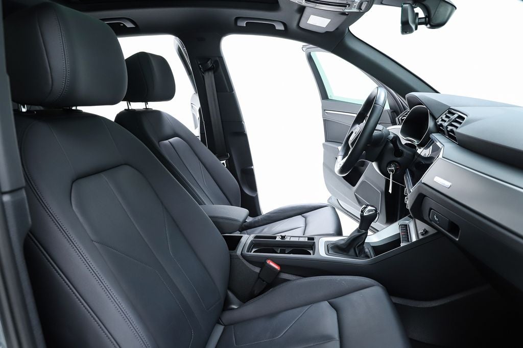 2022 Audi Q3 Premium quattro