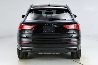 2023 Audi Q3 Premium quattro