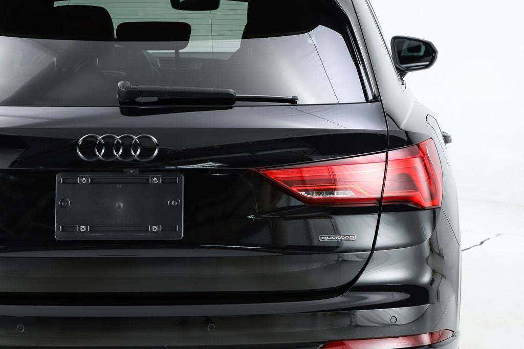 2023 Audi Q3 Premium quattro