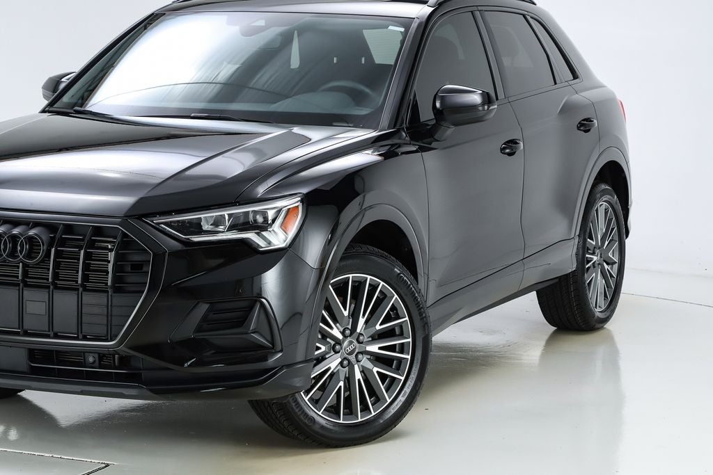 2023 Audi Q3 Premium quattro