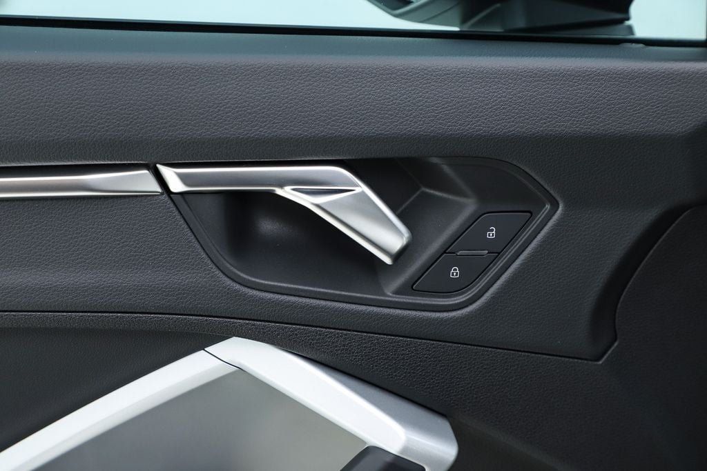 2023 Audi Q3 Premium quattro