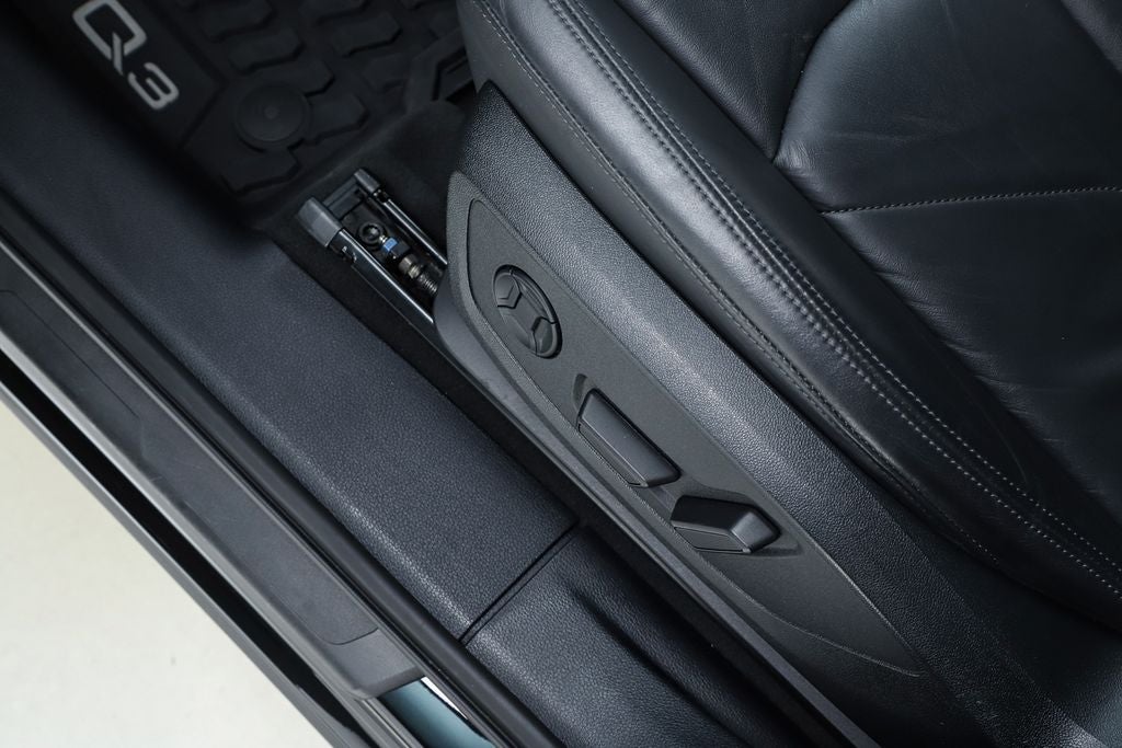 2023 Audi Q3 Premium quattro