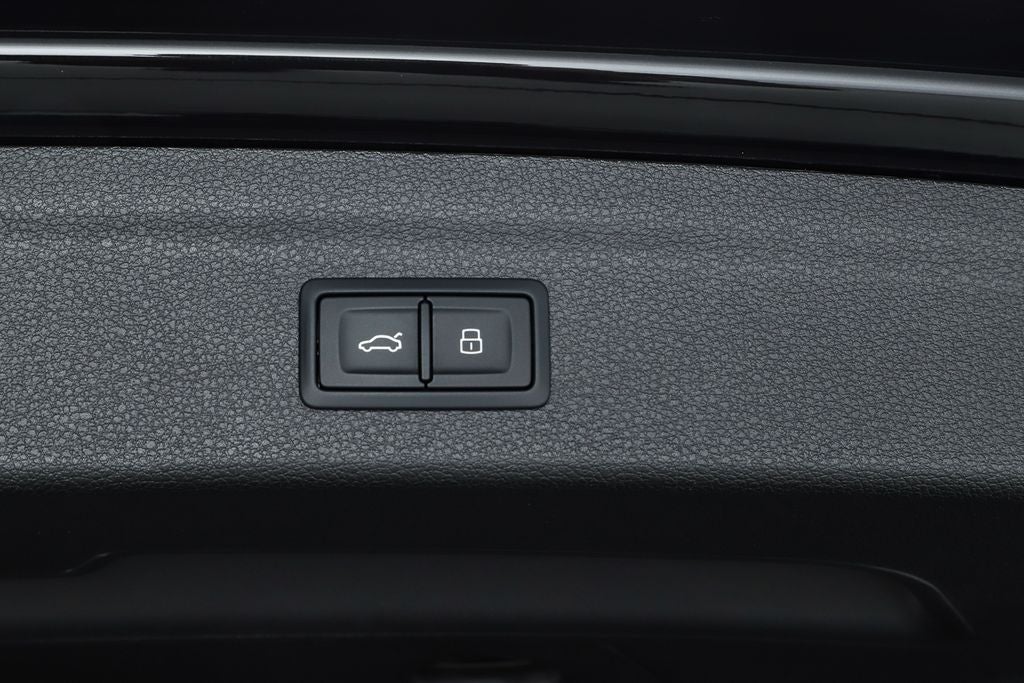 2023 Audi Q3 Premium quattro