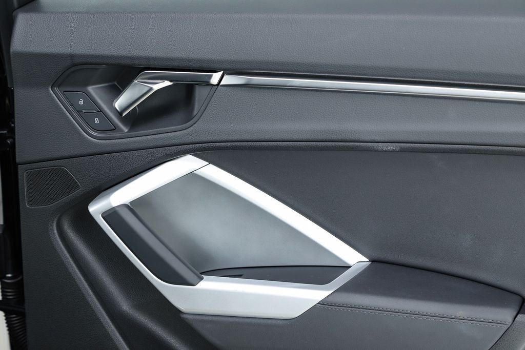 2023 Audi Q3 Premium quattro
