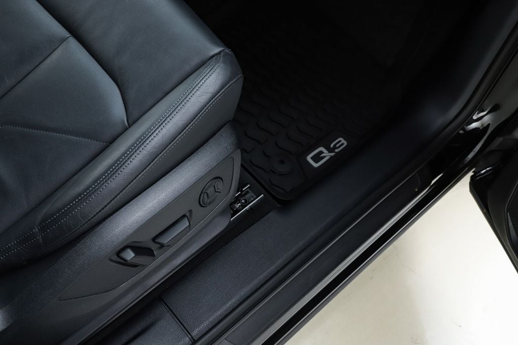 2023 Audi Q3 Premium quattro