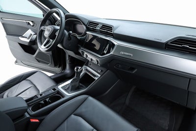 2023 Audi Q3 Premium quattro
