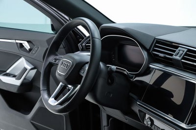 2023 Audi Q3 Premium quattro