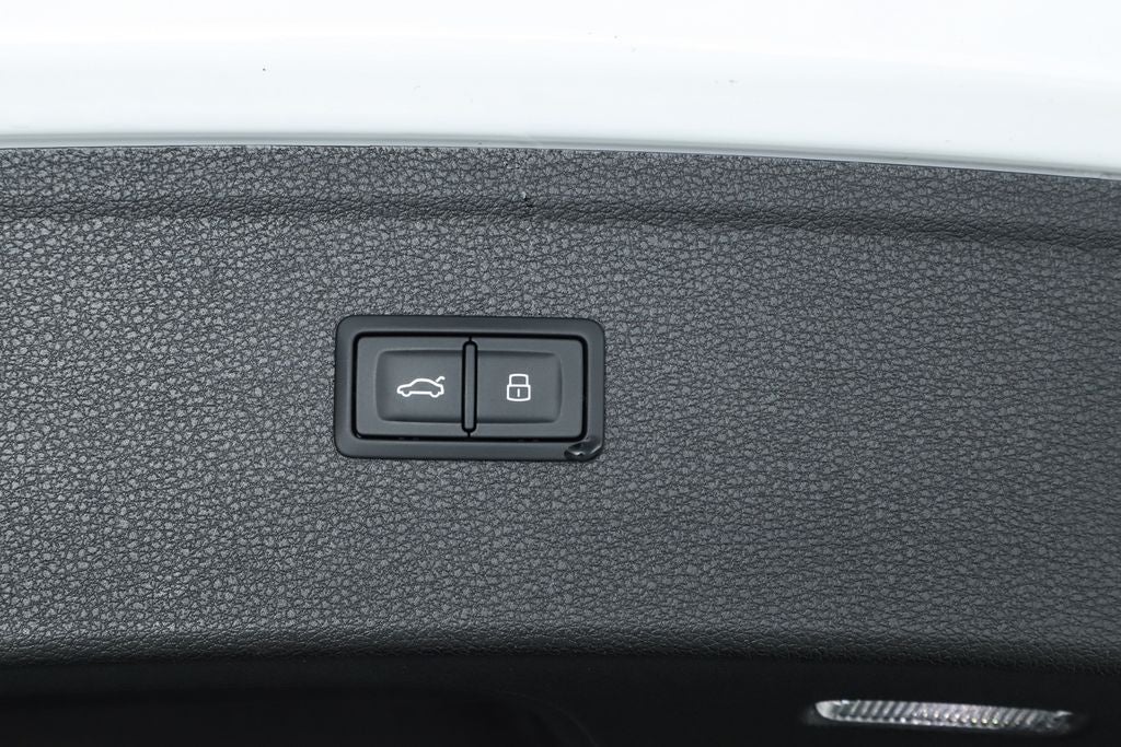 2023 Audi SQ5 Premium Plus quattro