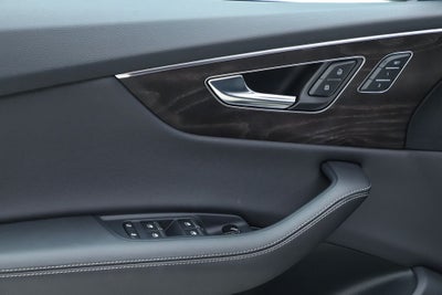 2023 Audi Q8 55 Premium Plus quattro