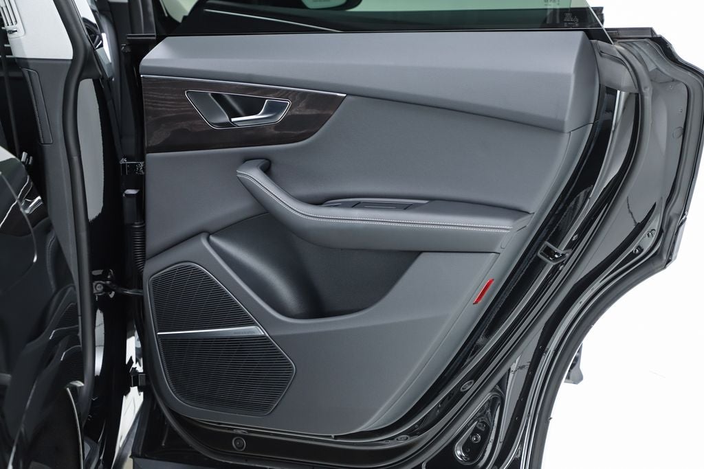 2023 Audi Q8 55 Premium Plus quattro