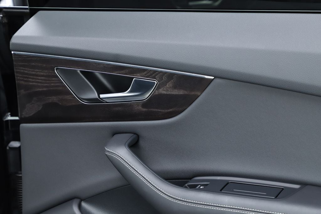 2023 Audi Q8 55 Premium Plus quattro