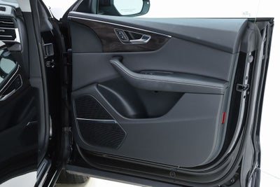 2023 Audi Q8 55 Premium Plus quattro