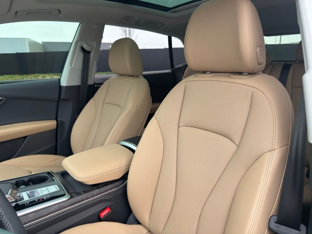 2025 Audi Q8 55 Premium Plus quattro