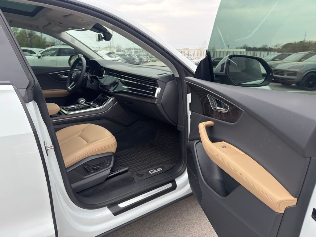 2025 Audi Q8 55 Premium Plus quattro