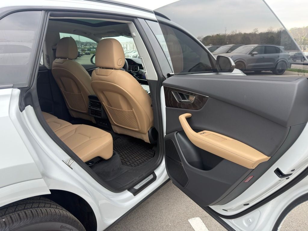 2025 Audi Q8 55 Premium Plus quattro