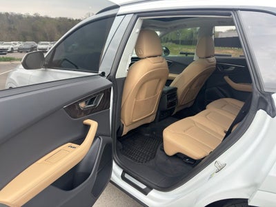 2025 Audi Q8 55 Premium Plus quattro