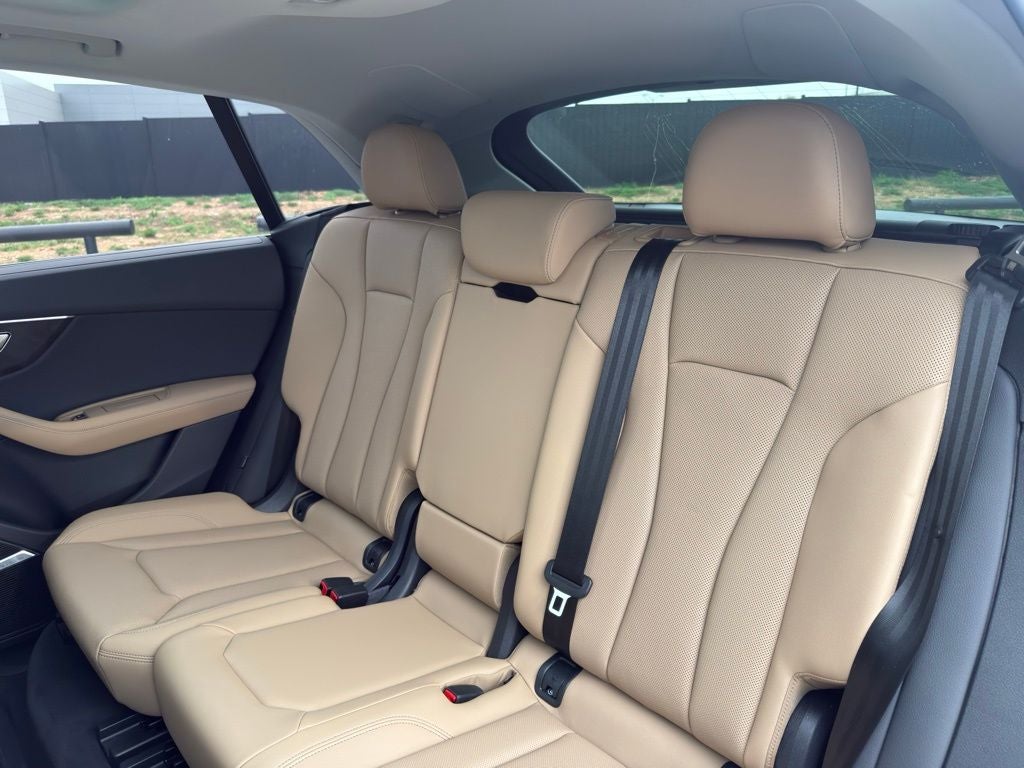 2025 Audi Q8 55 Premium Plus quattro