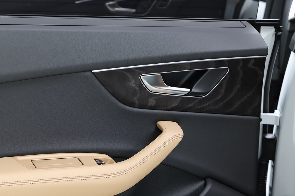 2025 Audi Q8 55 Premium Plus quattro