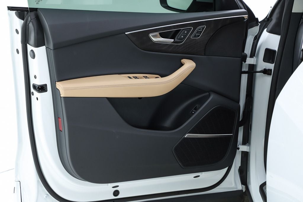 2025 Audi Q8 55 Premium Plus quattro