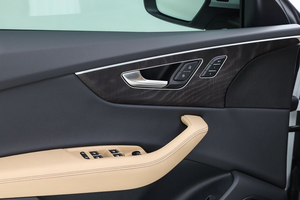 2025 Audi Q8 55 Premium Plus quattro