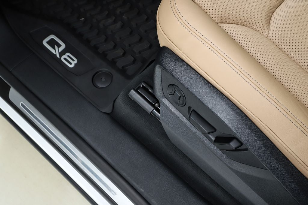 2025 Audi Q8 55 Premium Plus quattro